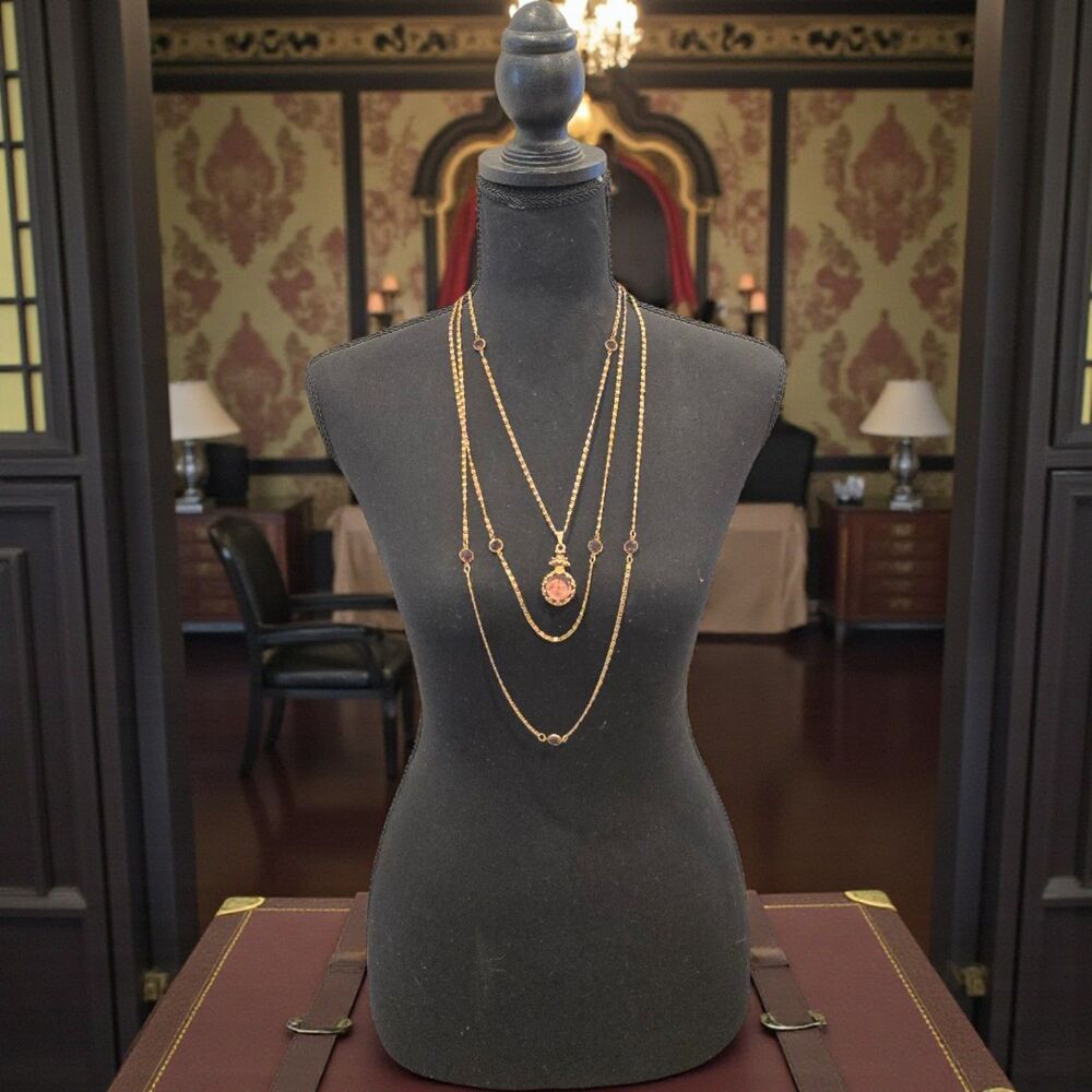 Vintage Alsta 17 Jewels Gold Tone Women’s Purple Crystal Pendant Watch Necklace